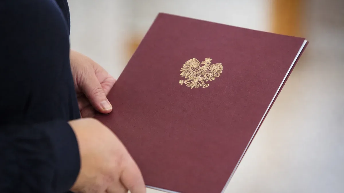 26 nauczycieli z awansem. W Nowym Targu odebrali akty mianowania