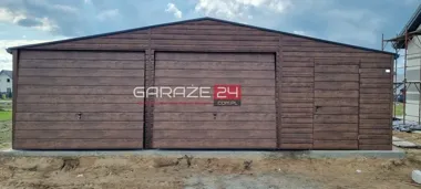 Obraz do artykułu: Pozwolenie na budowę garażu blaszanego w Nowym Targu – wymagania, dokumenty i koszty