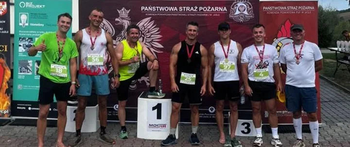 Sześciu strażaków z Nowego Targu wystartowało w górskim biegu