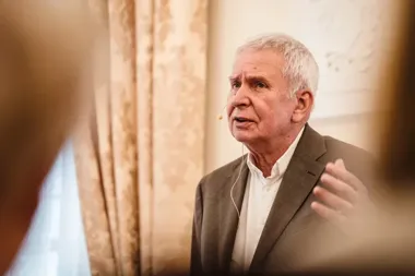 Krzysztof Materna w Nowym Targu. Poezja Waligórskiego z pazurem