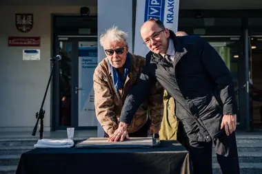 Nowy Targ zaczął zapisywać swoją Aleję Gwiazd od dłoni Jana Kantego Pawluśkiewicza