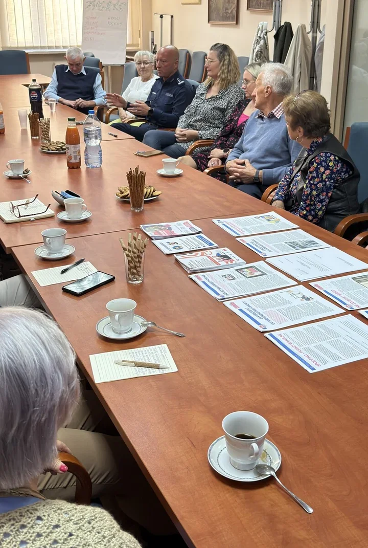 Seniorzy z Podhala usłyszeli, jak rozpoznać telefon „na legendę”
