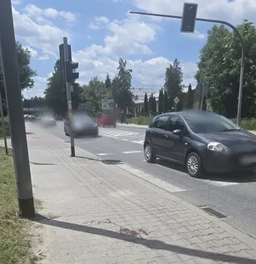 Potknął się na przejściu w Nowym Targu - policjanci ruszyli na pomoc
