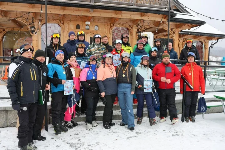 Rywalizacja na stoku w Kluszkowcach – samorządowcy walczyli o Puchar Starosty