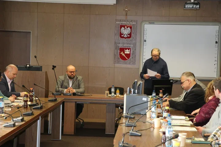 Eksperci o ochronie roślin i wsparciu dla rolników – posiedzenie Rady Powiatowej MIR