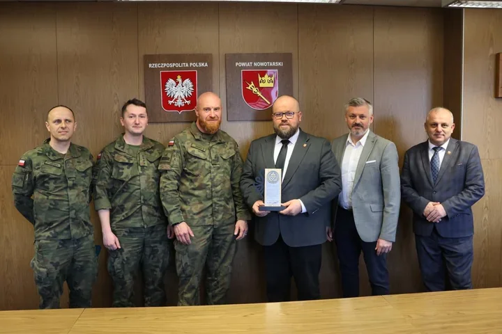 Władze powiatu i 21. Lekki Batalion Górski rozmawiali o współpracy i bezpieczeństwie